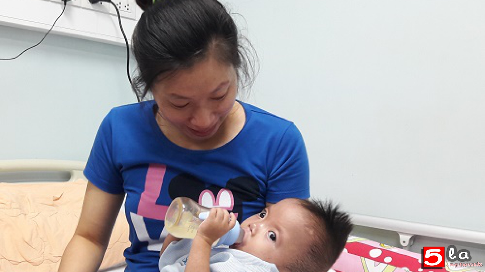 Hành trình chữa lành trái tim cho con gái tật nguyền của bà mẹ 8x